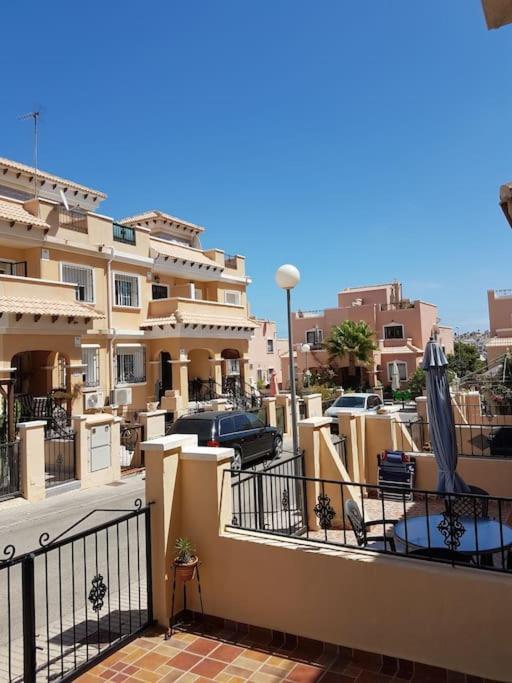 3 Bedroom Townhouse In Alicante, Orihuela Dış mekan fotoğraf